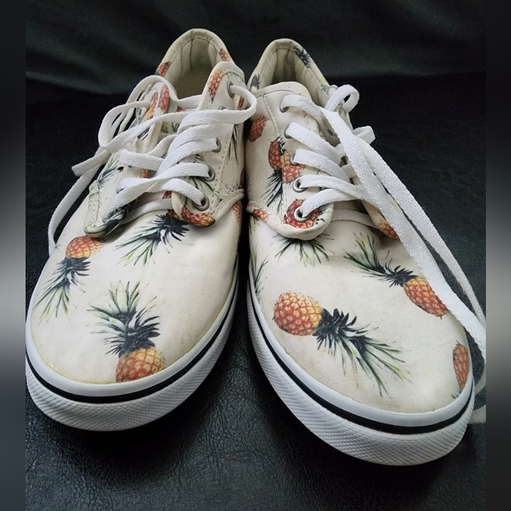 Vans Pineapple Shoes, Women 7.5